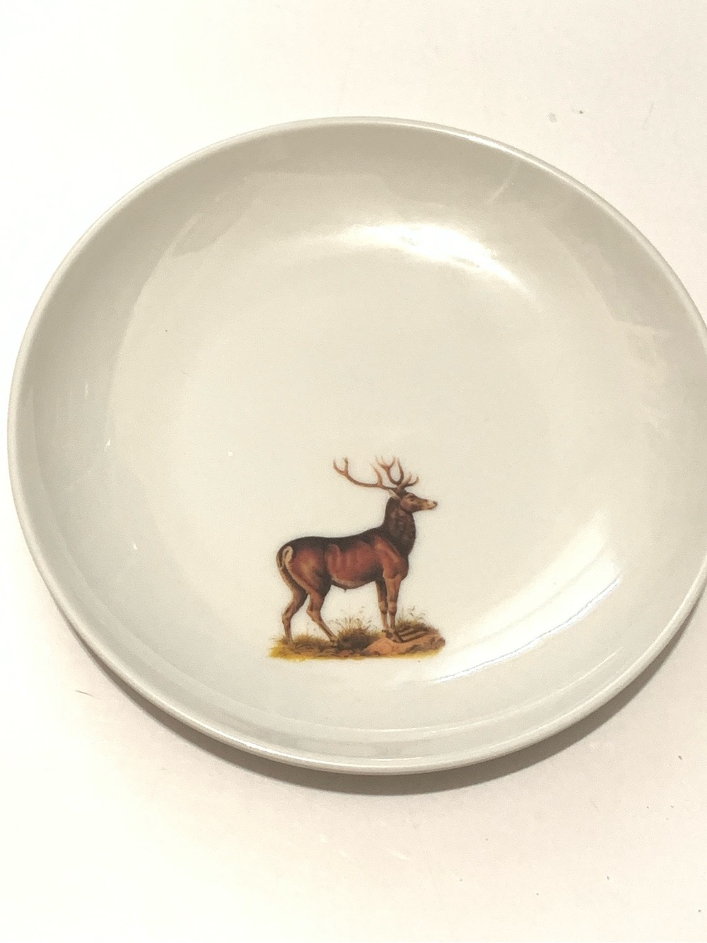 Melamine Deer Accent Plate - White